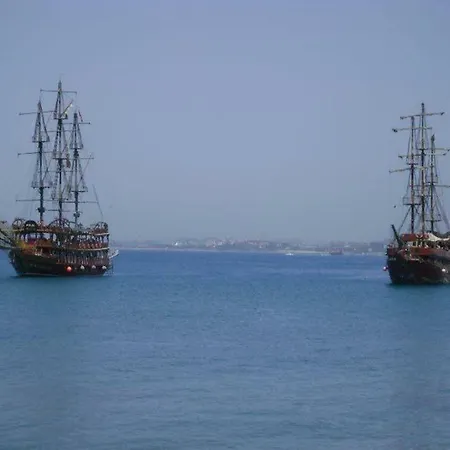 Dream Park Apartahotel 2*